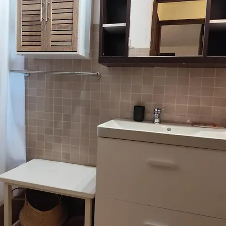 Casa Chery, 8 Guests, Sea View In Vardiola